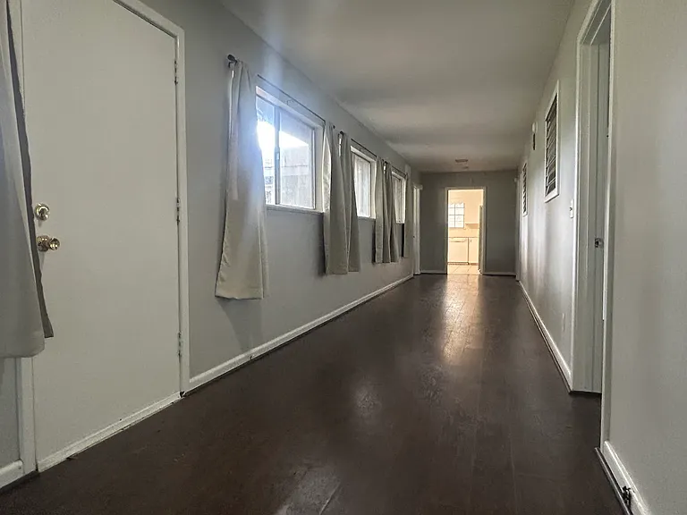 1601 N Sang Ave — Photo 11