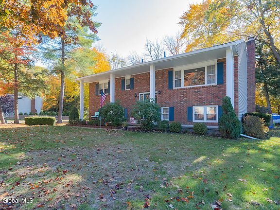 2nd image of 3030 Williamsburg Dr