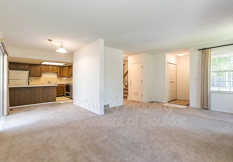 3839 Paseo Del Prado — Photo 3