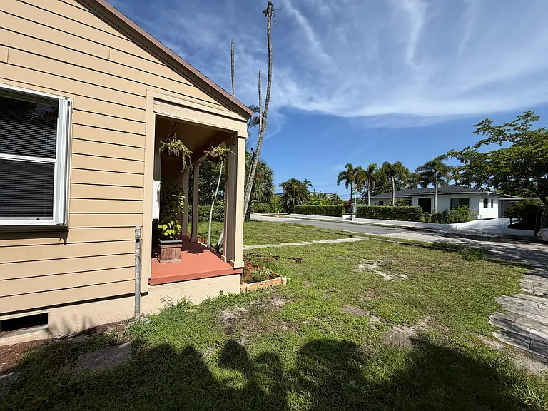 1007 Avon Rd — Photo 24