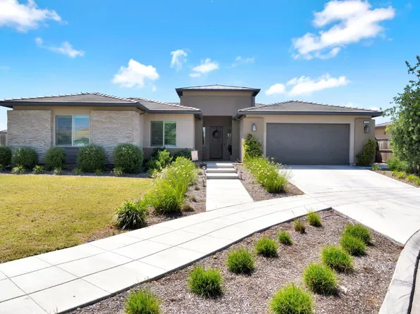 1020 Treasure Hills Dr, Madera, CA 93636