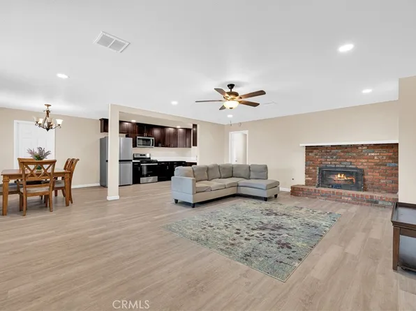 8216 Buckthorn Ave, Hesperia, CA 92345