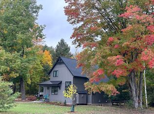 10635 E Ora Lee Ln, Suttons Bay, MI 49682