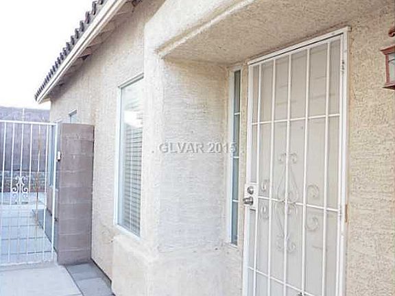 3rd image of 7856 Delta Oak Ct