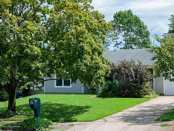 3rd image of 1127 Kells Ct