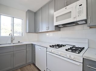 911 Acacia Ave #B, Torrance, CA 90501