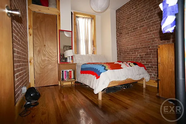 Rented by EXR | media 19