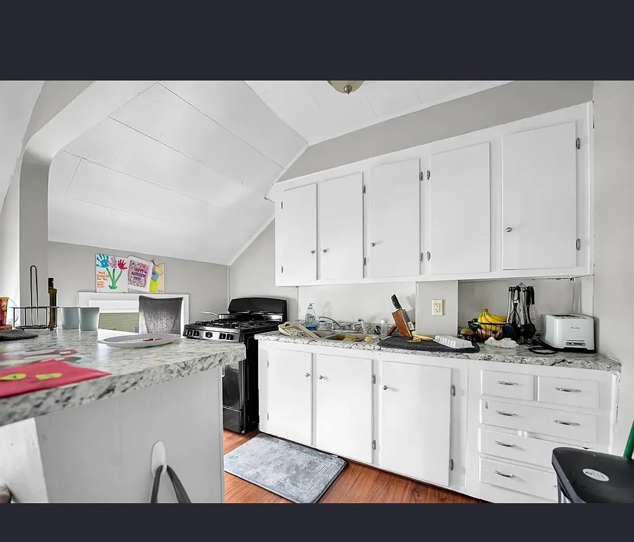3 bed, 1700 sqft, $1,850 — Photo 2