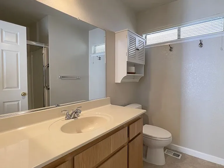 64 Fountain Grove Cir — Photo 17