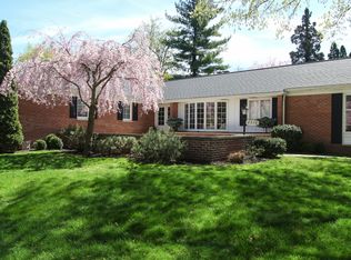 2310 Elmwood Dr SE, East Grand Rapids, MI