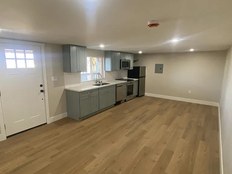 8090 Vista Dr — Photo 7