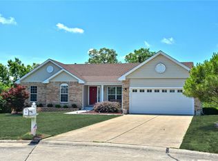 5 Eagle Ct, High Ridge, MO 63049