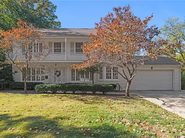 6510 Sagamore Rd, Mission Hills, KS 66208