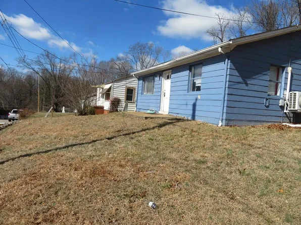 1006 E St, Martinsville, VA 24112