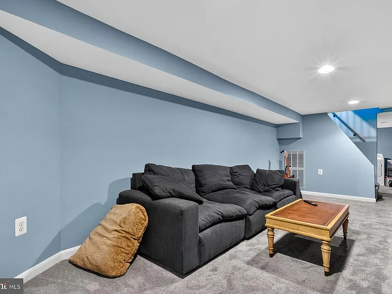 1611 Clarkson St — Photo 20