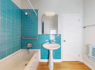 125 Chester Ave #1A, Toronto, ON M4K2Z8