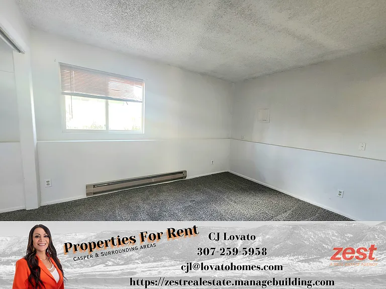 821 E 25th St #4 — Photo 3