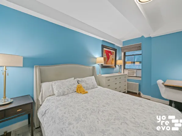 10 Mitchell Place image 5 of 8