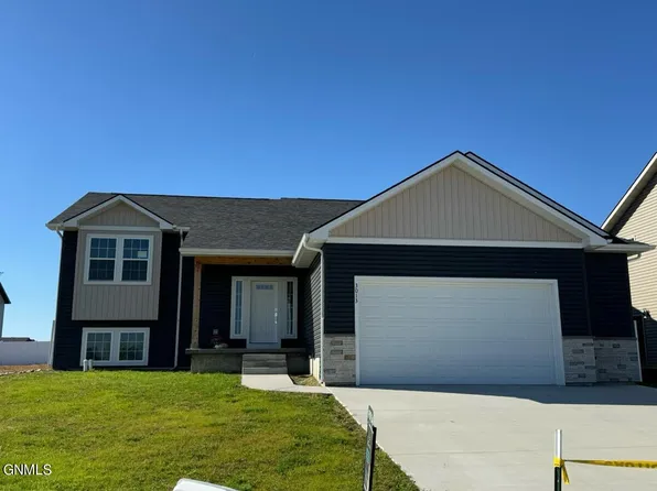 3013 27th Ave W, Williston, ND 58801