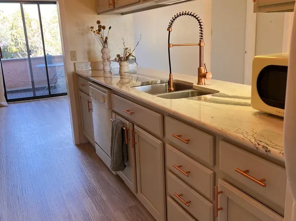 2973 Mesa Rd APT D, Colorado Springs, CO 80904