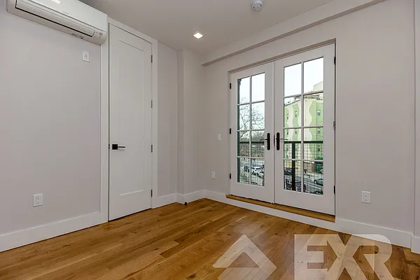 Rented by EXR | media 1