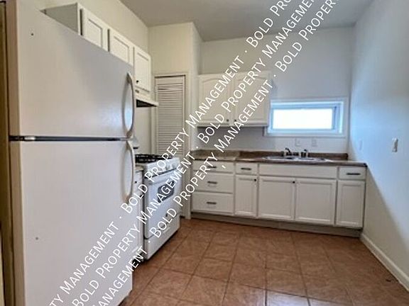 4th image of 517 Cumberland St APT 4