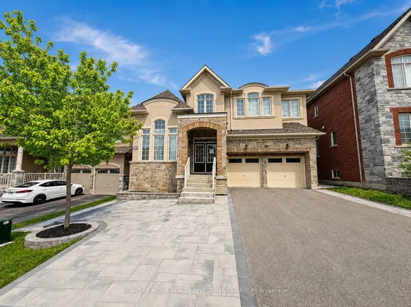 30 Blazing Star St #B, East Gwillimbury, ON L9N 0S1