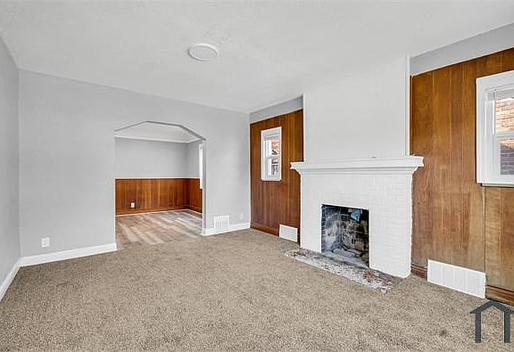 3rd image of 9641 Balfour Rd