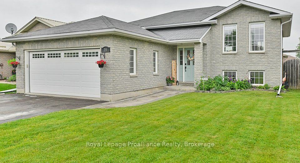 1st image of 35 Ridgeview Ln