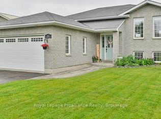 35 Ridgeview Ln, Quinte West, ON K8V 5P8