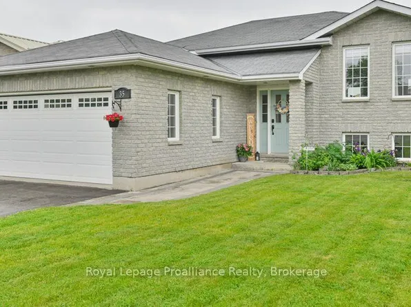 35 Ridgeview Ln, Quinte West, ON K8V 5P8