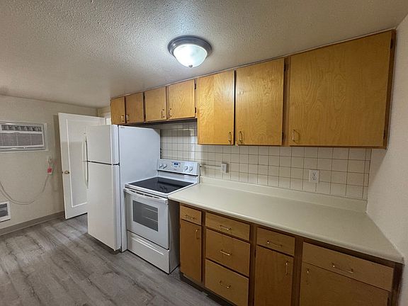 4th image of 720 S Jefferson St #722