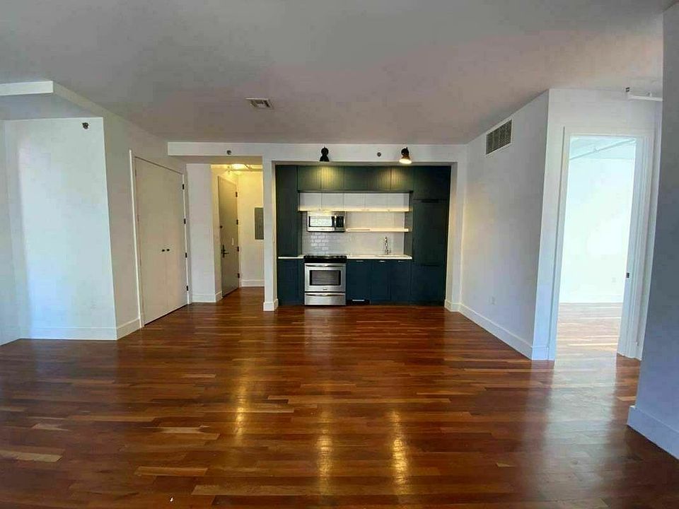 1st image of 178 Bainbridge St #2B