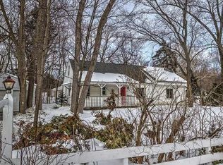 17610 W Elmwood Rd, New Berlin, WI 53146