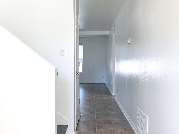 2nd image of 13 Robinson St