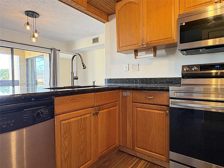 9285 SW 125th Ave #308 — Photo 8