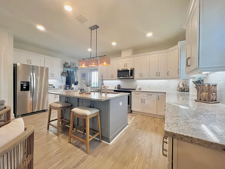 141 N Ring Ave — Photo 10
