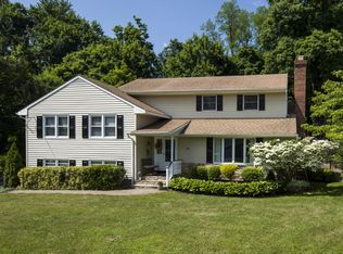 46 Oaklawn Rd, Fair Haven, NJ 07704