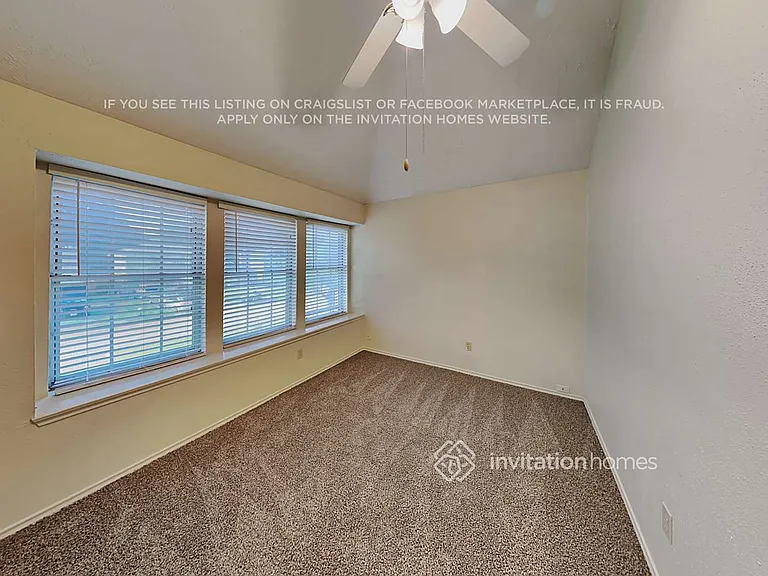 10514 Wayward Wind Ln — Photo 8