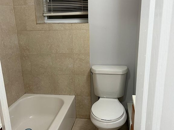 3rd image of 508 E Ashmead St