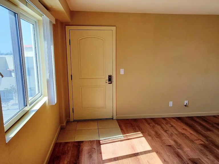 801 National City Blvd #416 — Photo 16
