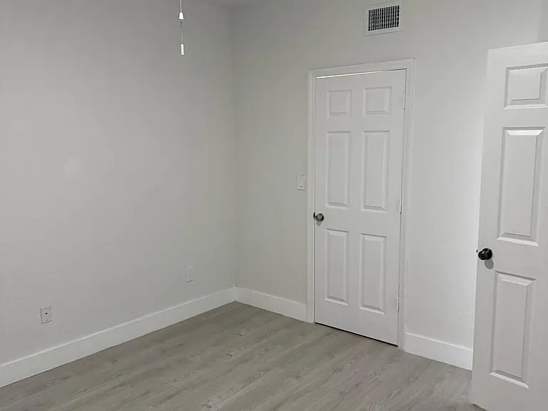 715 SW 148th Ave #610 — Photo 22