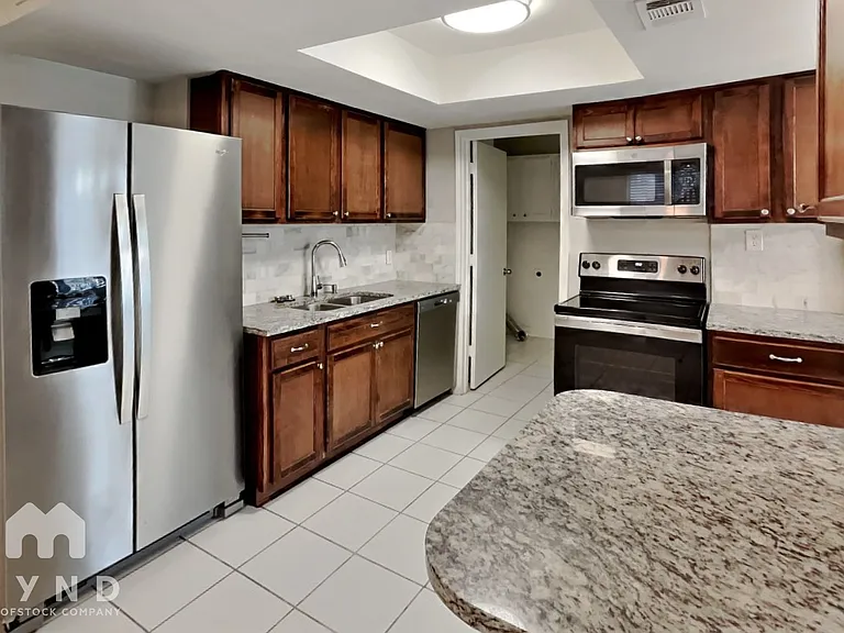 7413 Waterway Dr — Photo 6