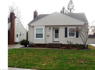 308 Canterbury Rd, Bay Village, OH 44140