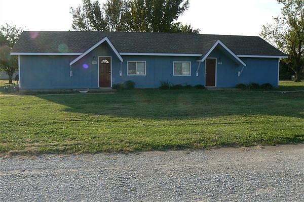 898 N. Sunny Slope Large Yards