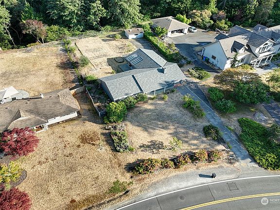 3rd image of 1041 NW 167th Street