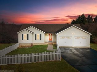 1083 Pheasant Ln, Pulaski, VA 24301