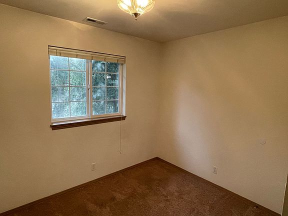 5th image of 698 NW Paragon Pl #1