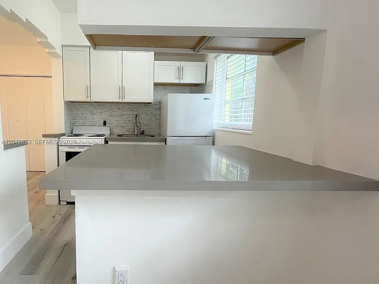 1021 Euclid Ave #9 — Photo 8