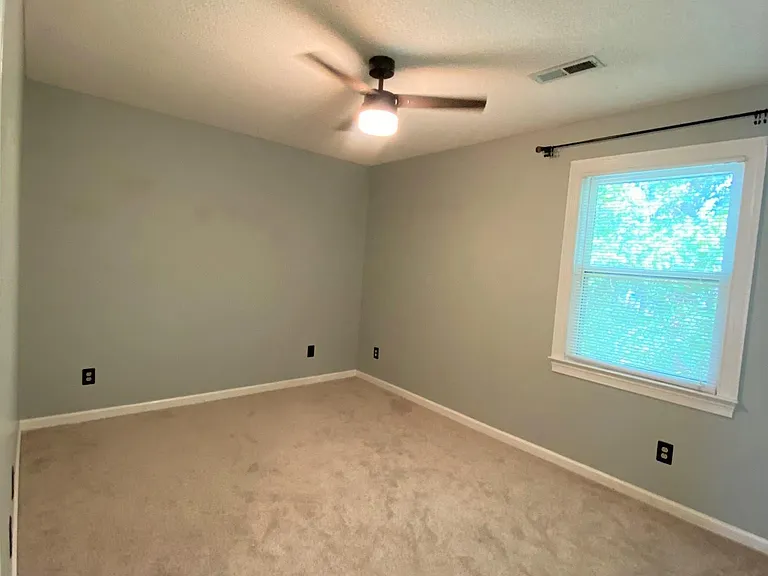 10103 Shadow Wood Dr SE — Photo 32